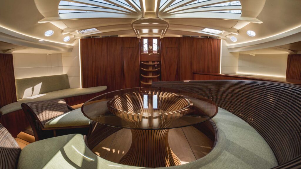 Velero Spirit 111
