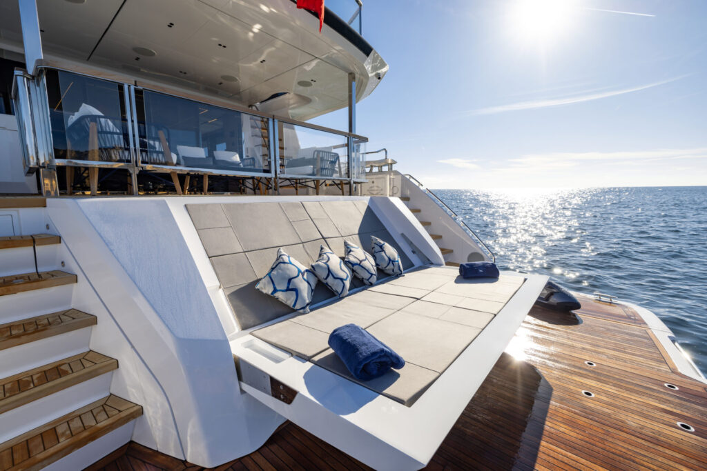 Yate Sunseeker 100, Inglaterra