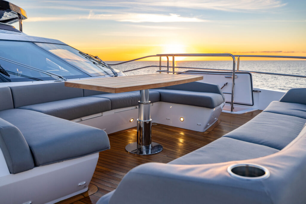 Yate Sunseeker 100, Inglaterra