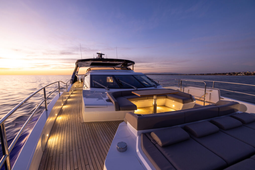 Yate Sunseeker 100, Inglaterra