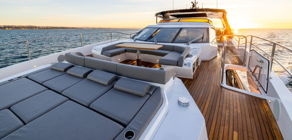 Yate Sunseeker 100, Inglaterra