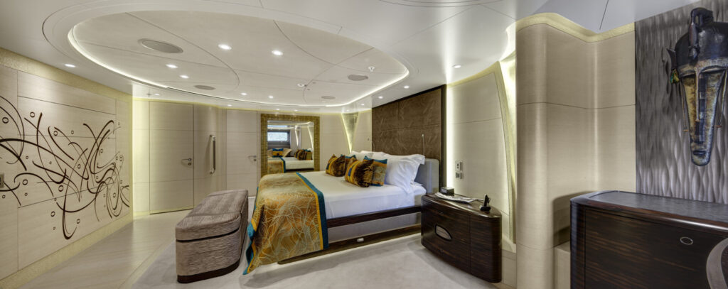 Mondango 3, Alloy Yachts